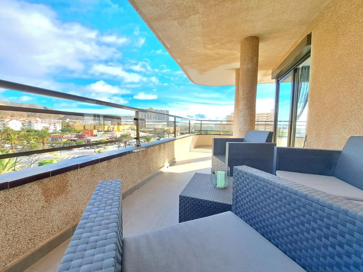 Newly Reformed 2 Bedroom Apartment In The Center Of Los Cristianos Los Cristianos  Exterior foto